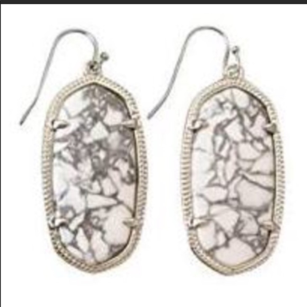 ‼️ISO‼️ Howlite Daniells and Rayne Necklace!